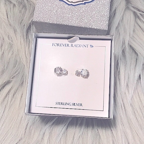 Forever Radiant Jewlery Jewelry - 💎Brilliant Sparkle CZ 925sSterling Silver Earring